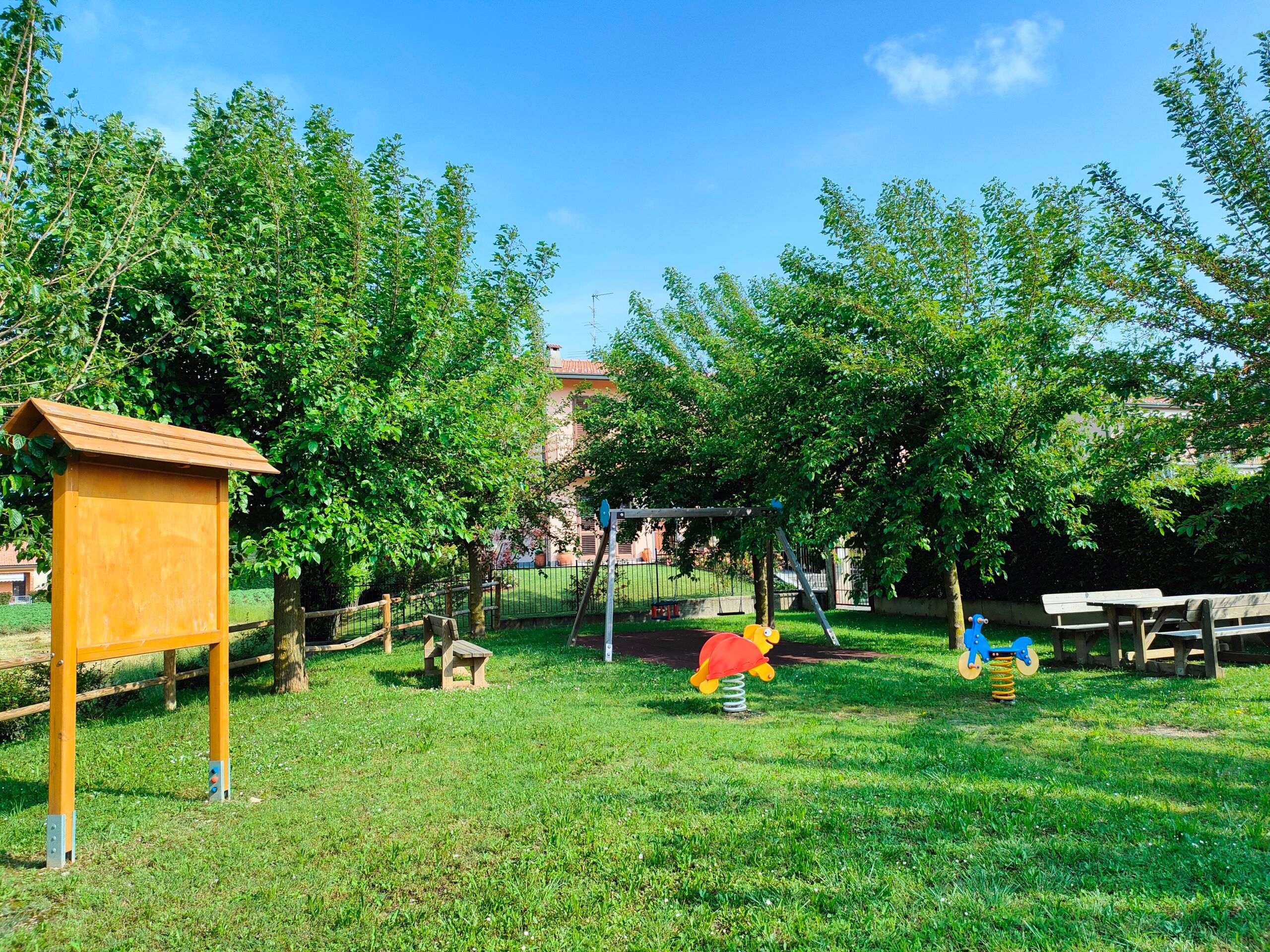 Area di sosta Castelnuovo Bozzente - giochi